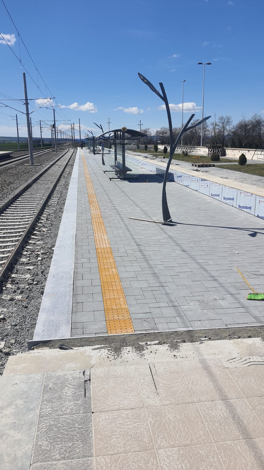 ADY Biləcəri stansiyasının sərnişin platforması