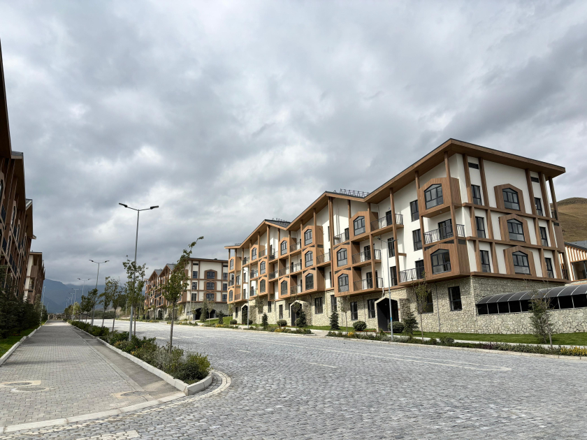Kəlbəcər şəhərində birinci yaşayış kompleksi