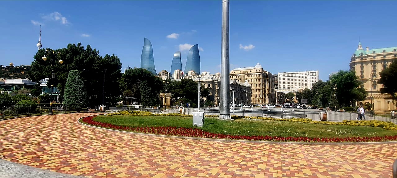 Bakı Dənizkənarı Bulvar